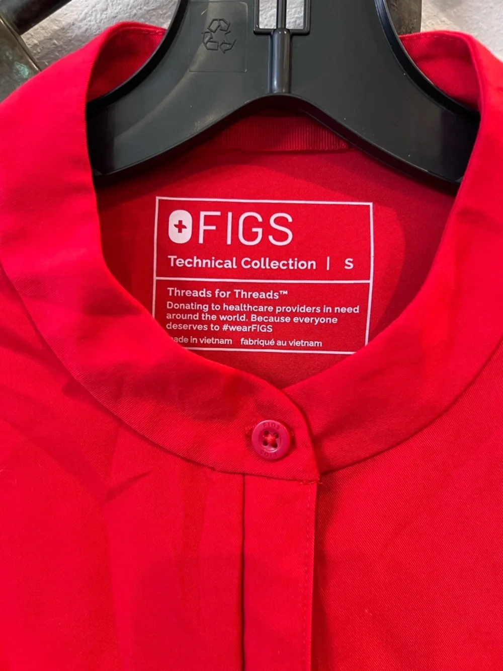 Pop Red FIGS Limited Edition Scrub Matching Set Montex Top Zamora Jogger Pants